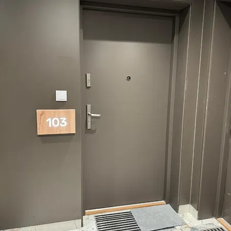 4summer Golden Hour Parking Apartment