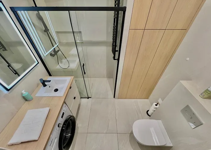 4summer Golden Hour Parking Apartment *